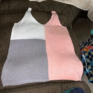 Color block NWOT US size 4-6 size small knit sweater type flowy tank top